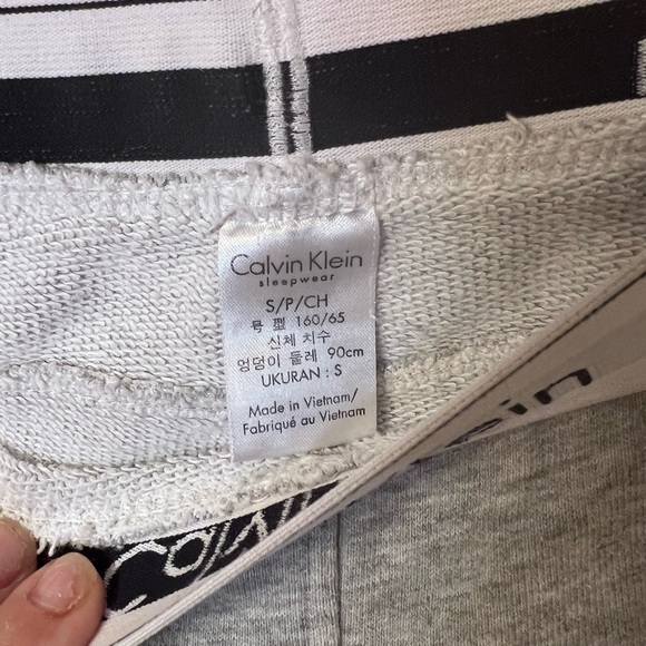 EUC CALVIN KLEIN GREY SWEATPANTS CROPPED JOGGERS S SMALL WOMANS - Picture 5 of 6